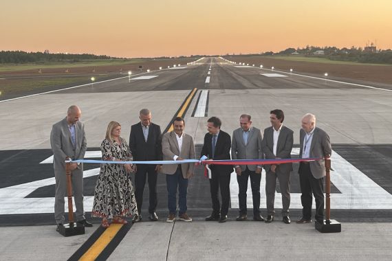 Inauguración de las obras en el aeropuerto de Posadas.